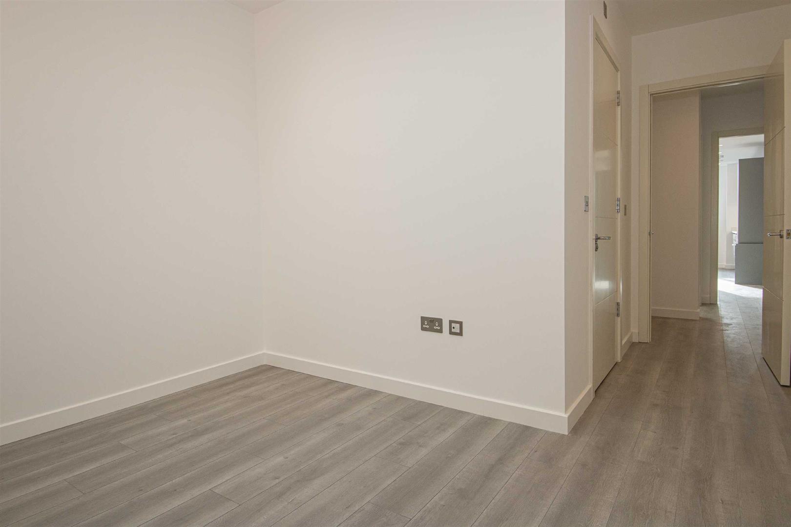 Foxhunter Drive, Linford Wood, Milton Keynes